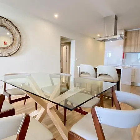 Sunset Views Apartment *